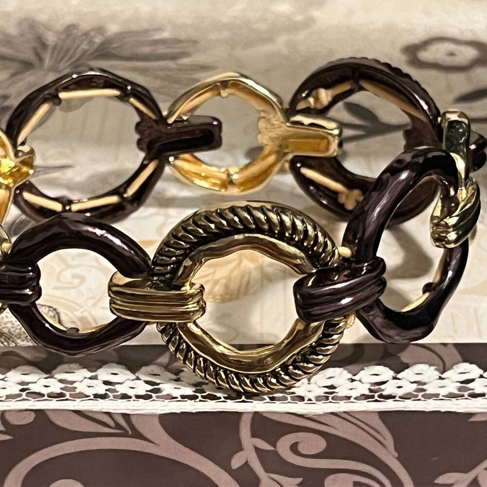 Stunning gold tone and metallic brown metal stretch bracelet